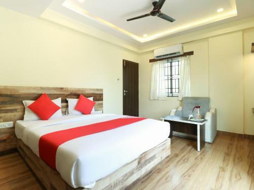 Hotel Oyo 36197 Royal Wood