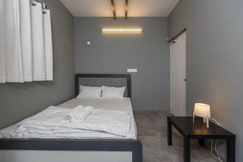 Woke Hostel Indiranagar