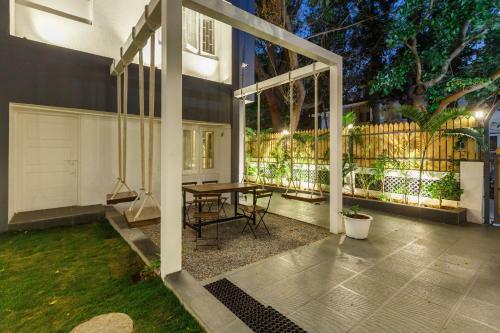 Woke Hostel Indiranagar
