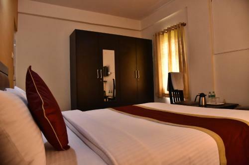 Hotel The Banjaara Suites