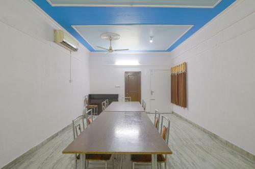 Hotel Oyo Flagship 76487 Vasundhra Inn