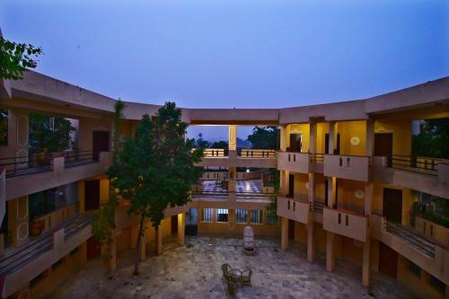 Hotel Pride Kadamb Kunj Resort Bharatpur