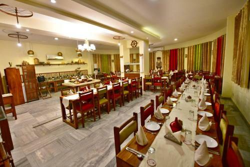 Hotel Pride Kadamb Kunj Resort Bharatpur