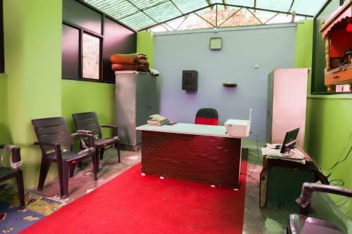 Hotel Oyo 49674 Akash Resort