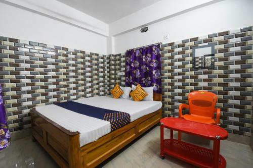 Oyo 74837 Hotel Veer