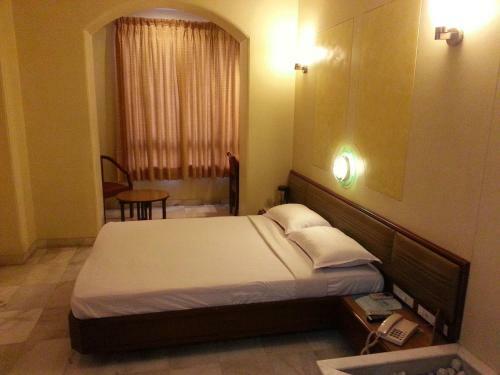 Hotel Ashray International, Sion
