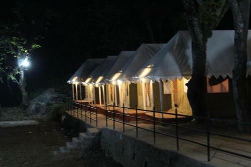 Camp Kasbah, Bir