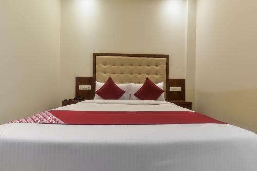 Hotel Oyo 48017 Shubham Residency