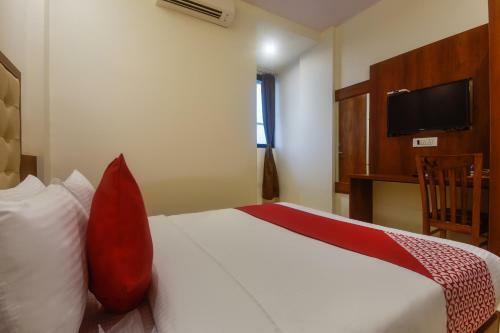Hotel Oyo 48017 Shubham Residency