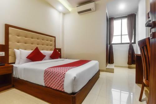 Hotel Oyo 48017 Shubham Residency