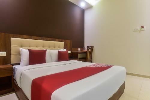 Hotel Oyo 48017 Shubham Residency