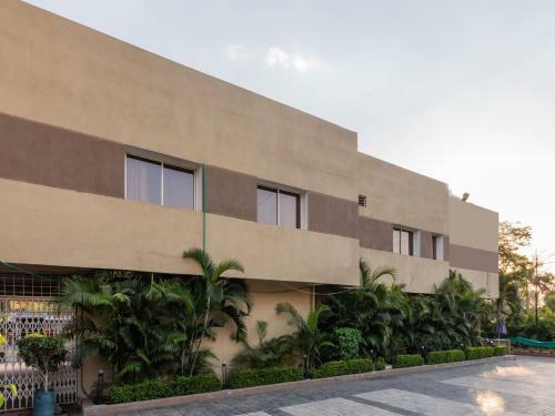 Hotel Oyo 64827 Marve Residency