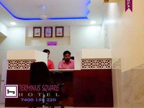 Hostal Hotel Terminus Square