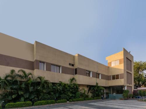 Oyo Flagship 76944 Hotel Phoenix