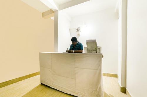 Oyo 49736 Hotel Executive