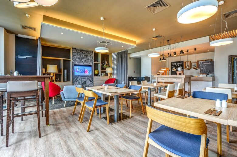 Hotel Holiday Inn Prague Airport