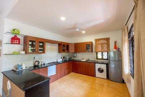 Casa Estrela 4 Bhk Villa Close To Candolim Beach