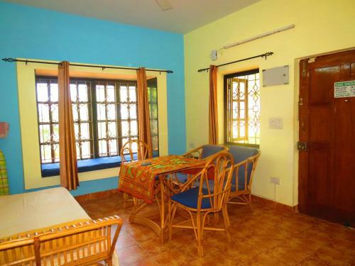 26) Sea Facing Ground Floor 1 Bedroom Apartment