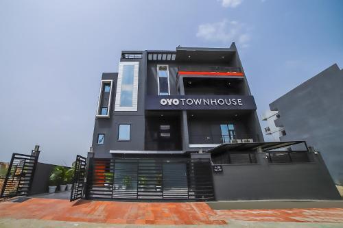 Hotel Oyo Townhouse 179 Daffodils Sector 52