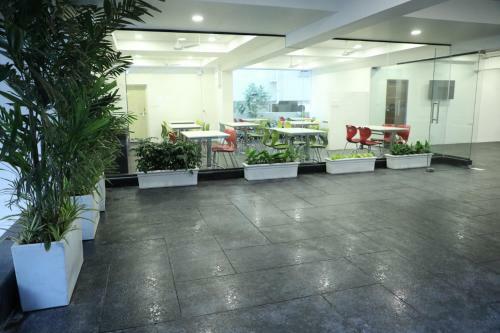 Hotel Swansuites - Gachibowli