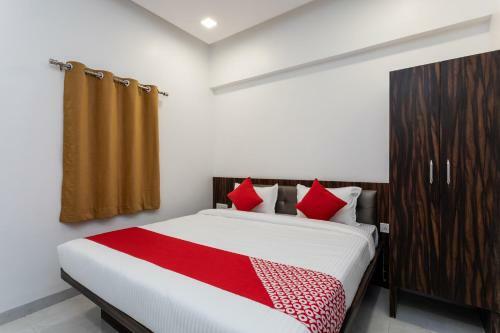 Hotel Capital O 26167 Ten Eleven Grand