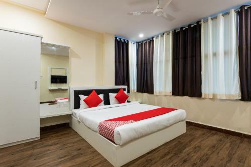 Oyo 29896 Hotel Forest Inn