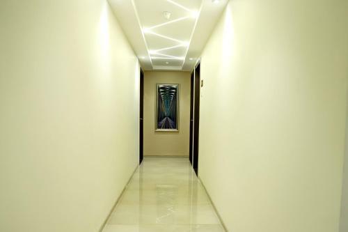 Hotel Grand Girdhar