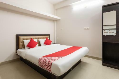 Hotel Oyo 36501 Royal Palace