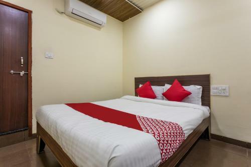Oyo 47033 Hotel Krishna