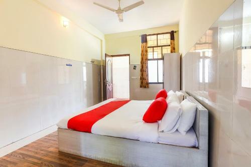 Hotel Oyo 64792 Malabar Tourist Home