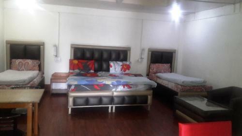 Mayur Hotel And Restaurant