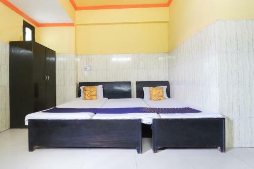 Spot On 61307 Hotel Geet Palace