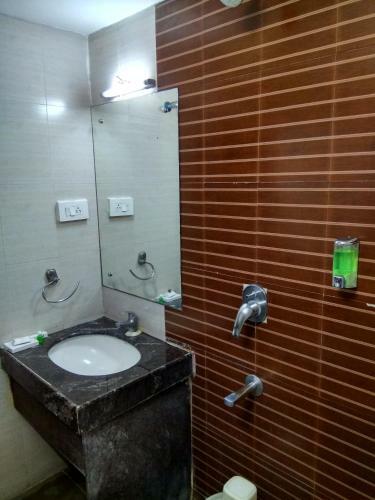 Grand Tiara Hotel