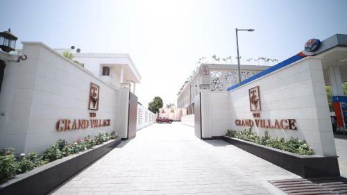 Hotel The Grand Village