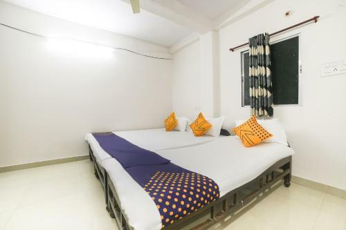 Hotel Spot On 63069 Anuj Guest House