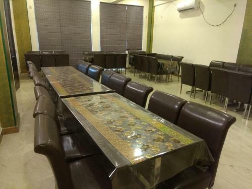 Hotel City Centre Inn - Couple Friendly Stays