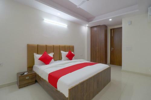 Hotel Oyo 75809 Sharma Residency