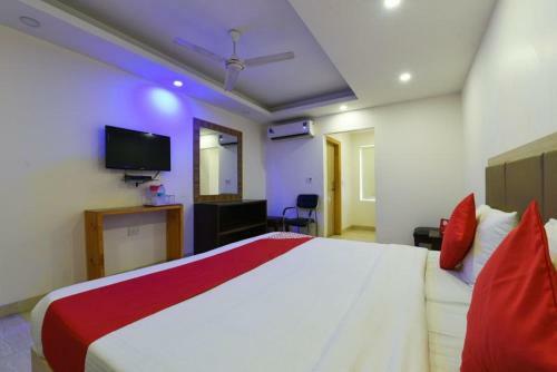 Mega Hotels
