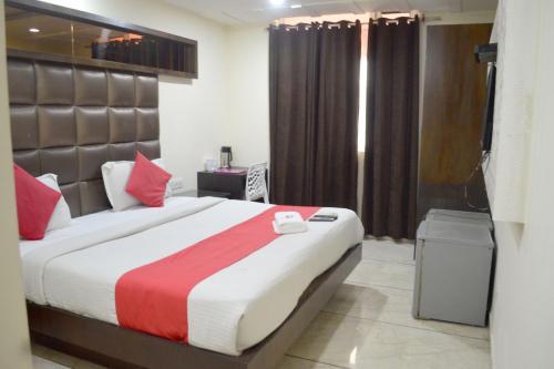 Hotel Bella 69 At Rk Ashram Metro Station