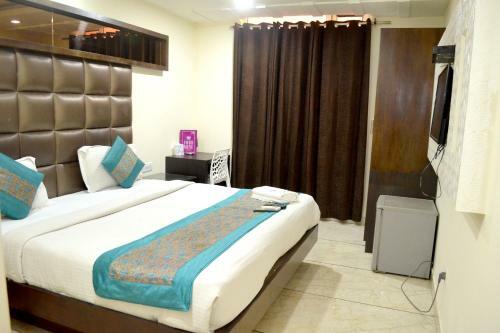 Hotel Bella 69 At Rk Ashram Metro Station