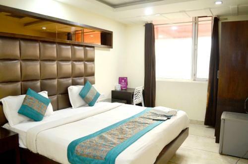 Hotel Bella 69 At Rk Ashram Metro Station