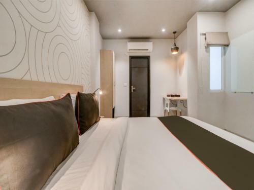 Hotel Collection O 163 Grey House