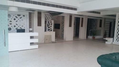 Hotel Zen Suites - A Unit Of Crown Imperial ,delhi
