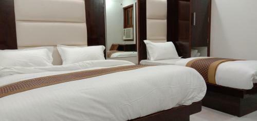Adb Hotel Crystal Deluxe,delhi