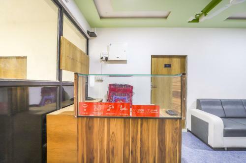 Oyo 69018 Hotel Jet Inn