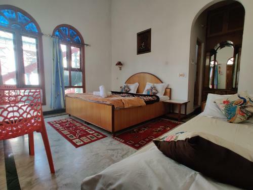 Hotel Holiday Home, Palampur