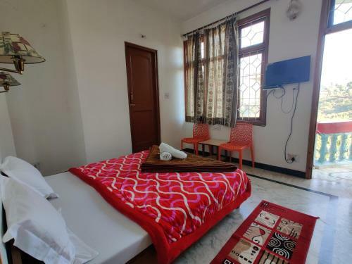 Hotel Holiday Home, Palampur
