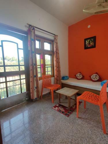 Hotel Holiday Home, Palampur