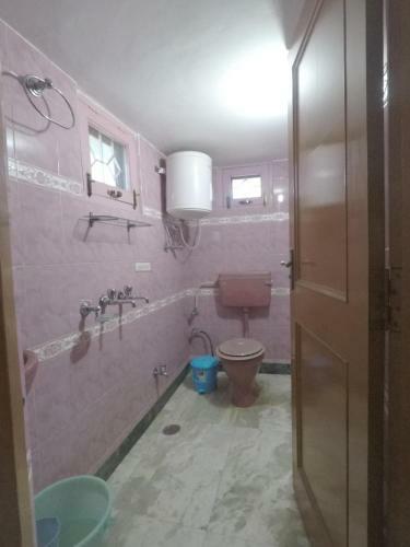 Hotel Holiday Home, Palampur