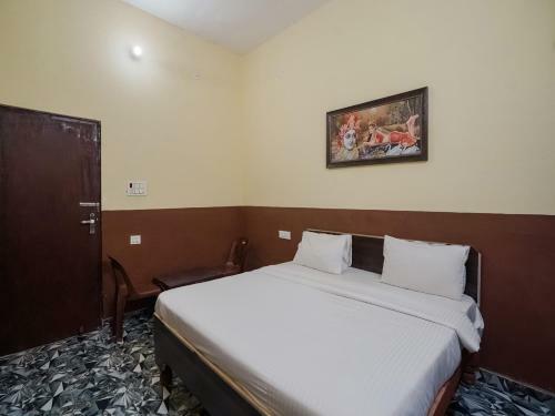 Hostal Oyo Home 78605 Hotel Hayatt Opposite Advance College